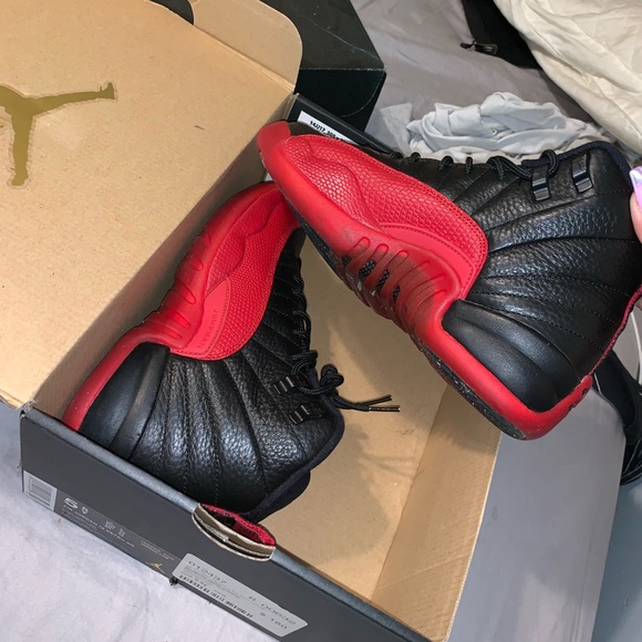 Jordan retro 12 flu game - Picture 2 of 3